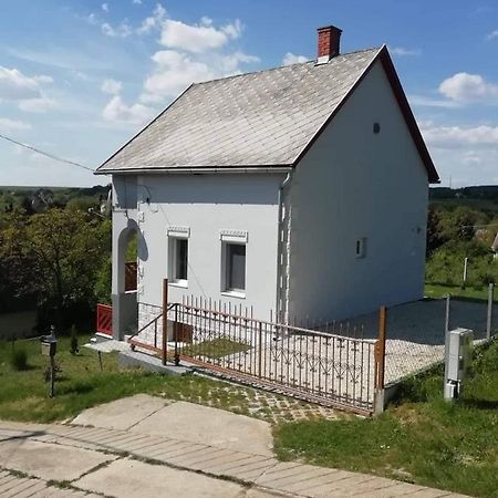 Villa Marvel-Nyaralo à Igal Extérieur photo