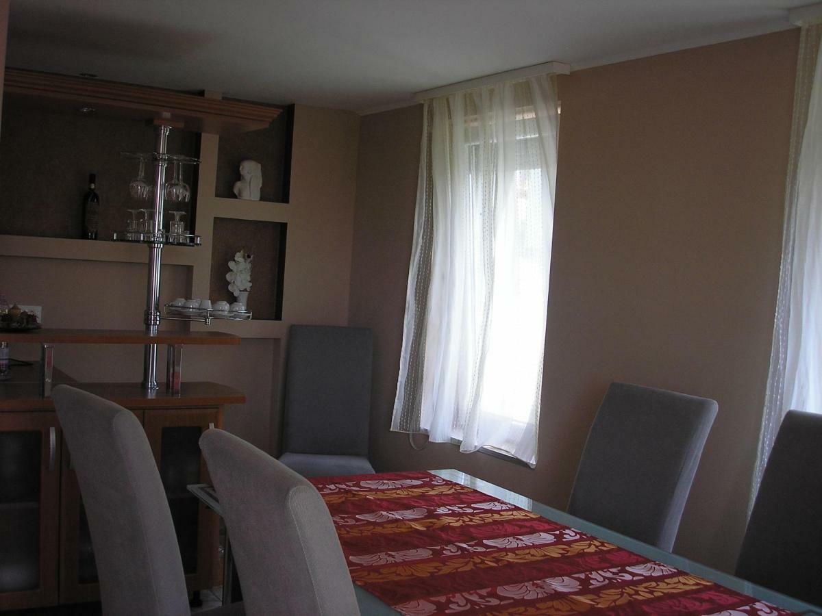 Villa Marvel-Nyaralo à Igal Extérieur photo