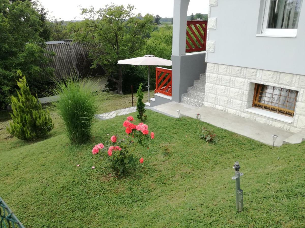 Villa Marvel-Nyaralo à Igal Extérieur photo
