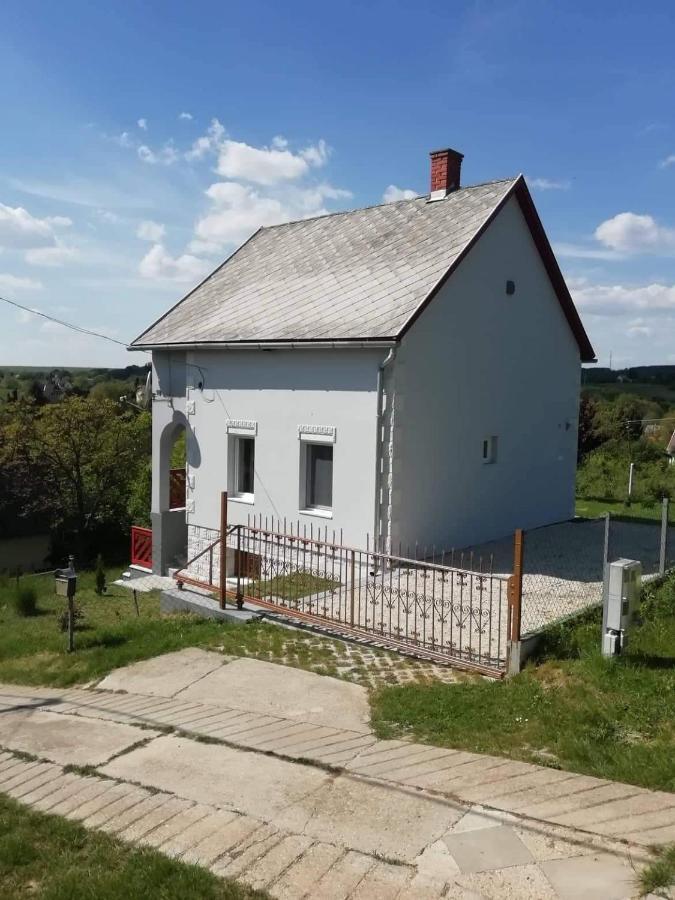 Villa Marvel-Nyaralo à Igal Extérieur photo
