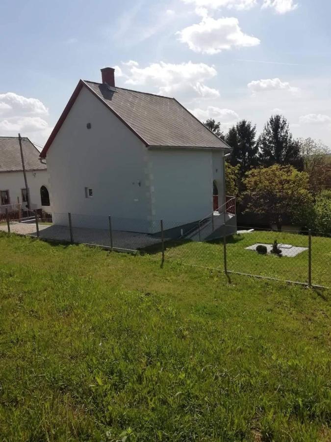 Villa Marvel-Nyaralo à Igal Extérieur photo